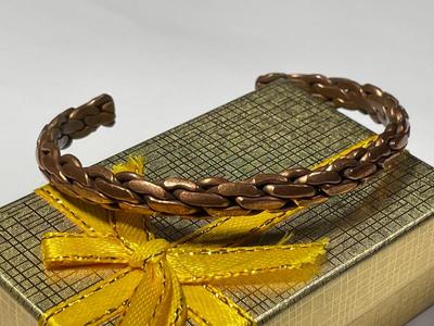 Vintage Preowned Solid Copper Standard Size Cuff Bracelet in Good Condition as Pictured. FREE DOMESTIC SHIPPING.