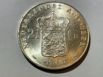 1964 Netherlands Antilles Silver 2-1/2 Gulden Juliana Crowned Arms UNCIRCULATED Coin as Pictured.