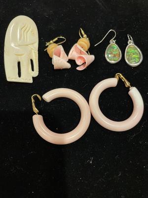 Elephant pin and shell looking earrings