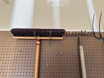 PUSH BROOM AND YARD/FARM TOOLS
