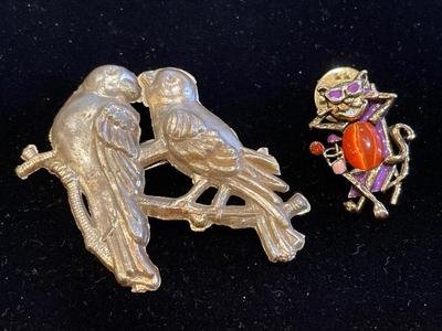 Unique vintage jewelry
