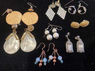 Mother of pearl and other neutral color earrings
