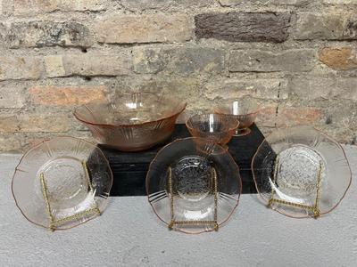 Pink depression glass lot #1