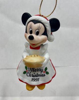 Grolier 1991 Minnie Mouse Annual Disney Ornament Christmas Dated Porcelain Ceramic Baking Pie