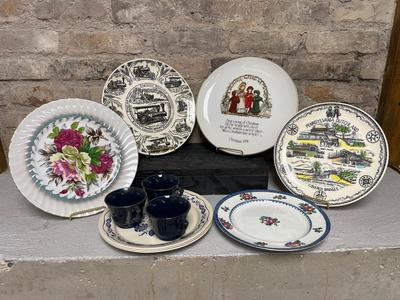 Commemorative plates, Holly Hobbie Christmas plate