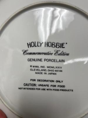 Commemorative plates, Holly Hobbie Christmas plate