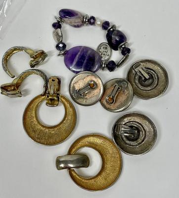 Lot of 5 piece of jewelry - 4 Vintage Clip-on Earrings & 1 bracelet