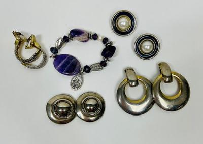 Lot of 5 piece of jewelry - 4 Vintage Clip-on Earrings & 1 bracelet