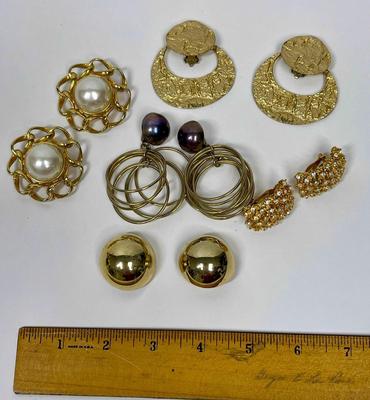 Vintager Earring Lot - 5 Pair of Costume Earrings