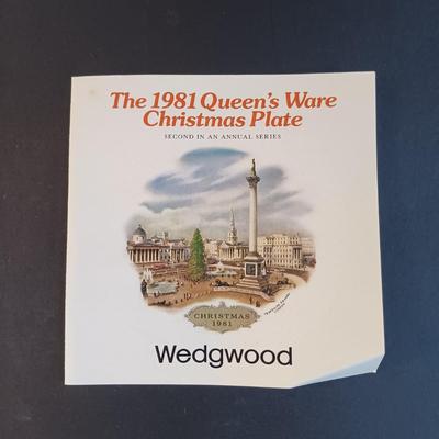 LOT 11: Vintage Wedgwood Christmas Collectible Plates