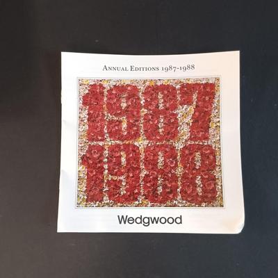 LOT 11: Vintage Wedgwood Christmas Collectible Plates