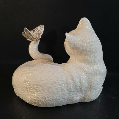 LOT 17: Lenox 'Enchantment' and 'Captivation' Cat Figurines