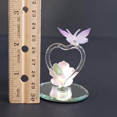 LOT 18: Vintage Framed Butterfly Taxidermy, Lily Alexander Signed Art Plate, Daher Tin & More