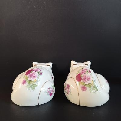 LOT 19: Collection of Porcelain Cat Figurines