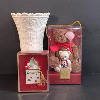LOT 20: Lenox Wentworth Vase, 100th Anniversary American Bear & Macy's Gift Bag Ornament