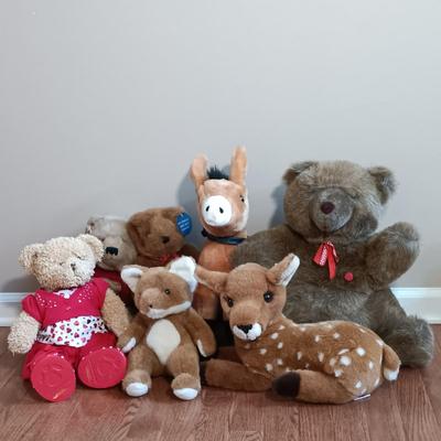 LOT 28: Vintage Spinoza Bear Tape Player, Dakin 1989 Plush Deer, Manhattan Toy Co. Fox & More