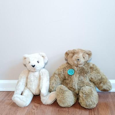 LOT 29: Retired Vermont Teddy Bear Co. 'Birthday Suit', F.A.O. Schwarz Happy Birthday Bear & More