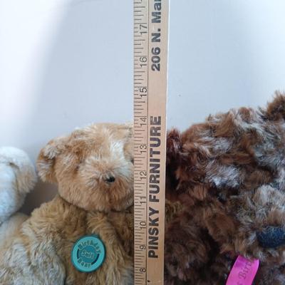 LOT 29: Retired Vermont Teddy Bear Co. 'Birthday Suit', F.A.O. Schwarz Happy Birthday Bear & More