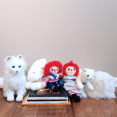LOT 33: Vintage FurReal Interactive Toy Cat, Applause Raggedy Ann and Andy, Soft Classics Cat Plush & More