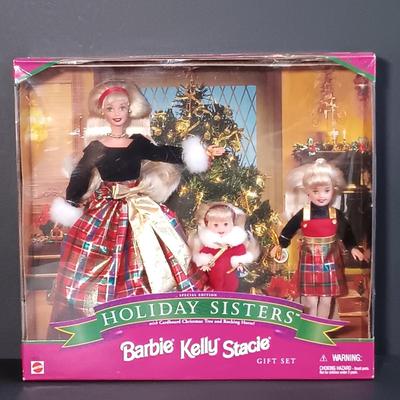 LOT 36: Barbie 1998 'Holiday Sisters' Set, 2001 Holiday Celebration Barbie & More