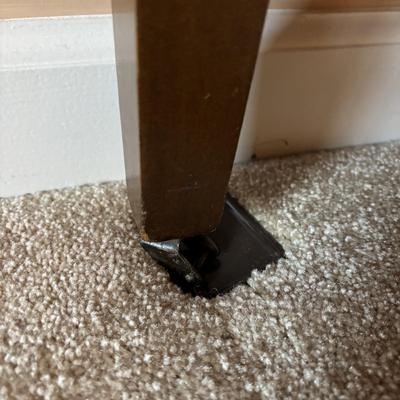 LOT 85: Vintage Bedroom Set: Bureau, Dresser w/Mirror, Head & Foot Board