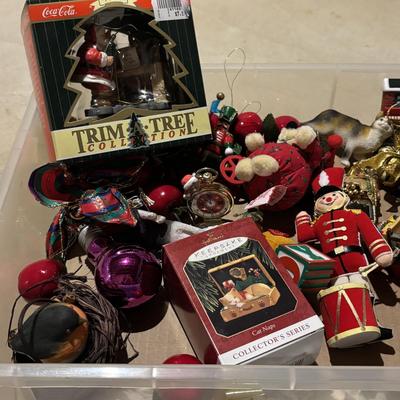 LOT 89: Basement Finds Holiday Ornaments & More
