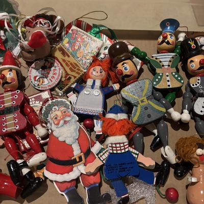 LOT 89: Basement Finds Holiday Ornaments & More