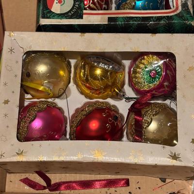LOT 89: Basement Finds Holiday Ornaments & More