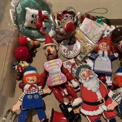 LOT 89: Basement Finds Holiday Ornaments & More