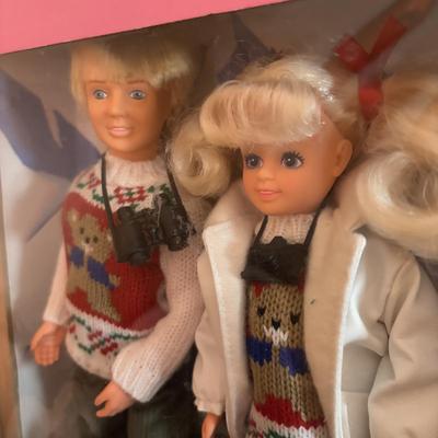 LOT 93: Vintage Delavennat Production, Perle & Alexis Dolls