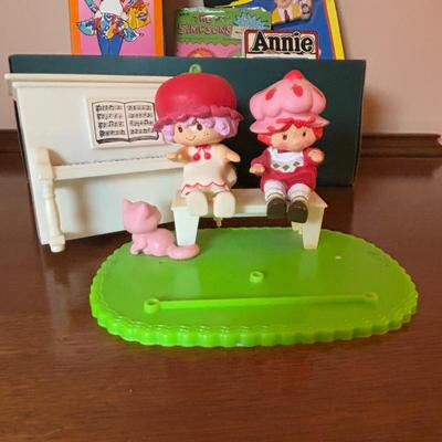 LOT 94: Vintage/Fun Children's Toys: Cabbage Patch Kids Wind-Up Buggy, Kraft Barbie, Strawberry Shortcake, Trolls & More