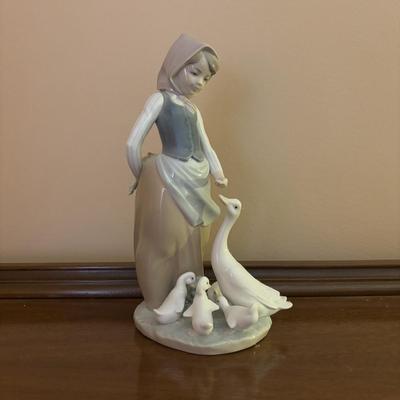 LOT 95: Lladro "Snails for the Ducks" Figure & "Little Duck" Figure