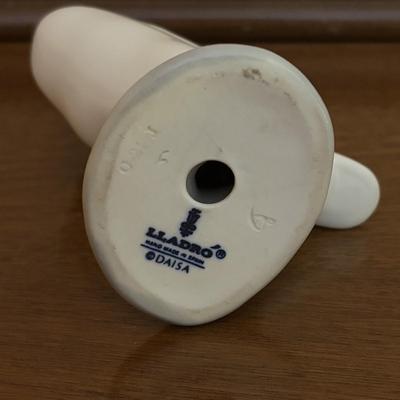 LOT 95: Lladro "Snails for the Ducks" Figure & "Little Duck" Figure