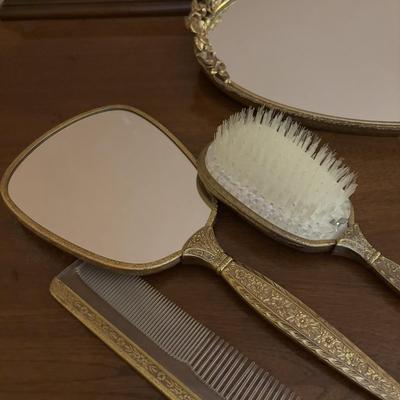 LOT 97: Vanity Collection: Crystal Night Light Lamp, Mirrored Vanity Tray, Hand Mirror, Brush, Comb Set, Lefton Pitcher & More