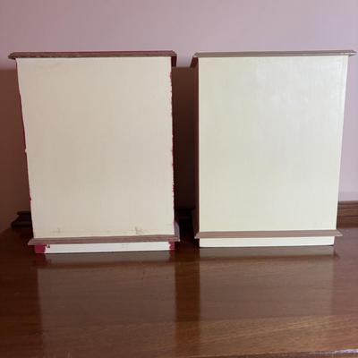 LOT 100: Here Kitty! Kitty! Home Decor, Cross Stich Grey Tabby, Woven Cat Tapestries, & More