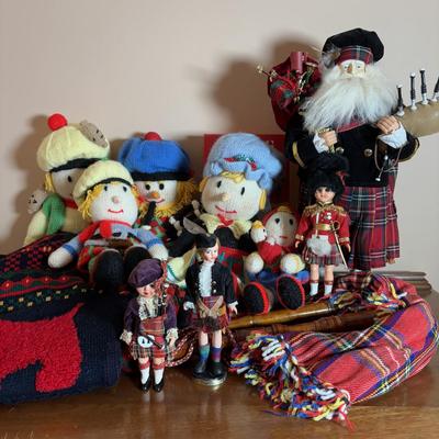 LOT 103: Scottish Bagpipe Chanter Kit, Junior Bagpipes, Tally Ho Scotty Dog Cardigan Sweater, Scottish Santa, & Knitted MacScarecrow...