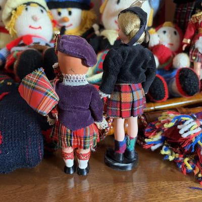 LOT 103: Scottish Bagpipe Chanter Kit, Junior Bagpipes, Tally Ho Scotty Dog Cardigan Sweater, Scottish Santa, & Knitted MacScarecrow...