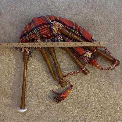 LOT 103: Scottish Bagpipe Chanter Kit, Junior Bagpipes, Tally Ho Scotty Dog Cardigan Sweater, Scottish Santa, & Knitted MacScarecrow...