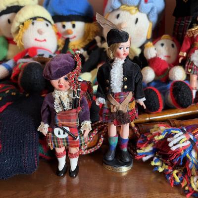 LOT 103: Scottish Bagpipe Chanter Kit, Junior Bagpipes, Tally Ho Scotty Dog Cardigan Sweater, Scottish Santa, & Knitted MacScarecrow...