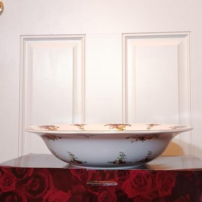 LOT 187: Royal Albert Old Country Roses China Pitcher and Basin