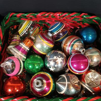 LOT 188: Collection of Vintage Christmas Glass Bulbs - Shiny Brites and More