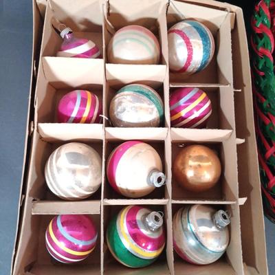 LOT 188: Collection of Vintage Christmas Glass Bulbs - Shiny Brites and More
