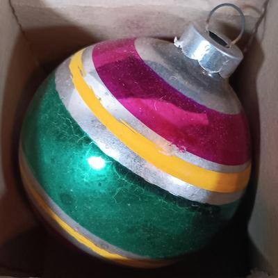 LOT 188: Collection of Vintage Christmas Glass Bulbs - Shiny Brites and More