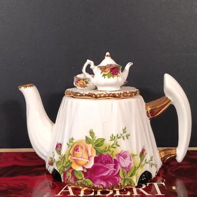 LOT 189: Royal Albert Old Country Roses Tea Pots. Jam Jar, Cracker Tray & More
