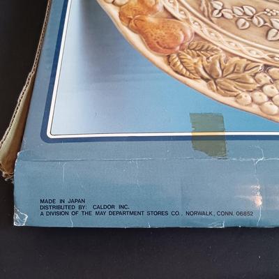 LOT 191: Harvest Themed Kitchenware and Home Decor