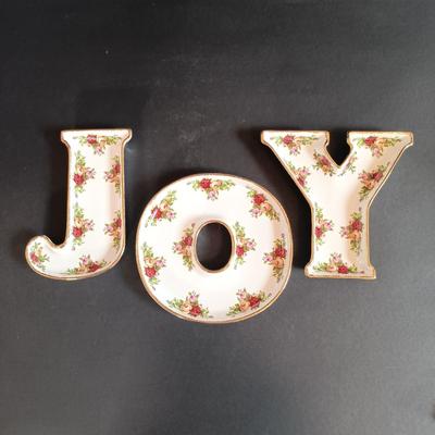 LOT 193: Royal Albert Old Country Roses Holiday Vase, Fall Foliage Turkey Salt & Pepper Shakers & JOY Dishes