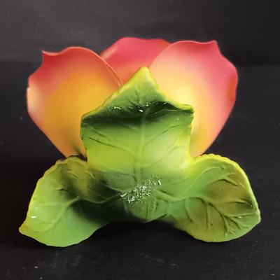 LOT 194: Royal Albert Moonlight Rose Rosebud Candle Holders, Lillian Vernon Porcelain Red Rose & Porcelain Yellow Rose Marked 1999 YH