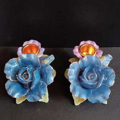 LOT 194: Royal Albert Moonlight Rose Rosebud Candle Holders, Lillian Vernon Porcelain Red Rose & Porcelain Yellow Rose Marked 1999 YH