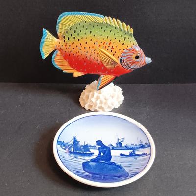 LOT 195: Vintage Cobalt Blue Sailboat Glass, S.S. Oceanic Coaster Set, Global Miniatures Artist Signed Prints & More