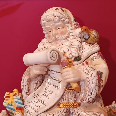 LOT 203: Waterford Holiday Heirlooms Georgian Santa Cookie Jar